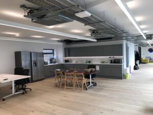 Office Fit Out Refurbishment Contractors West London Contracting Company Momentum City Of London - 1